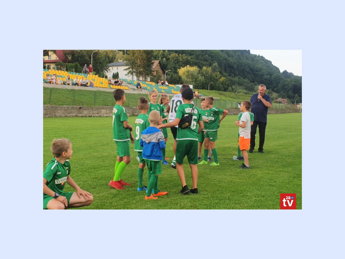 Nadanie stadionowi w Tymbarku imienia Józefa Sipaka