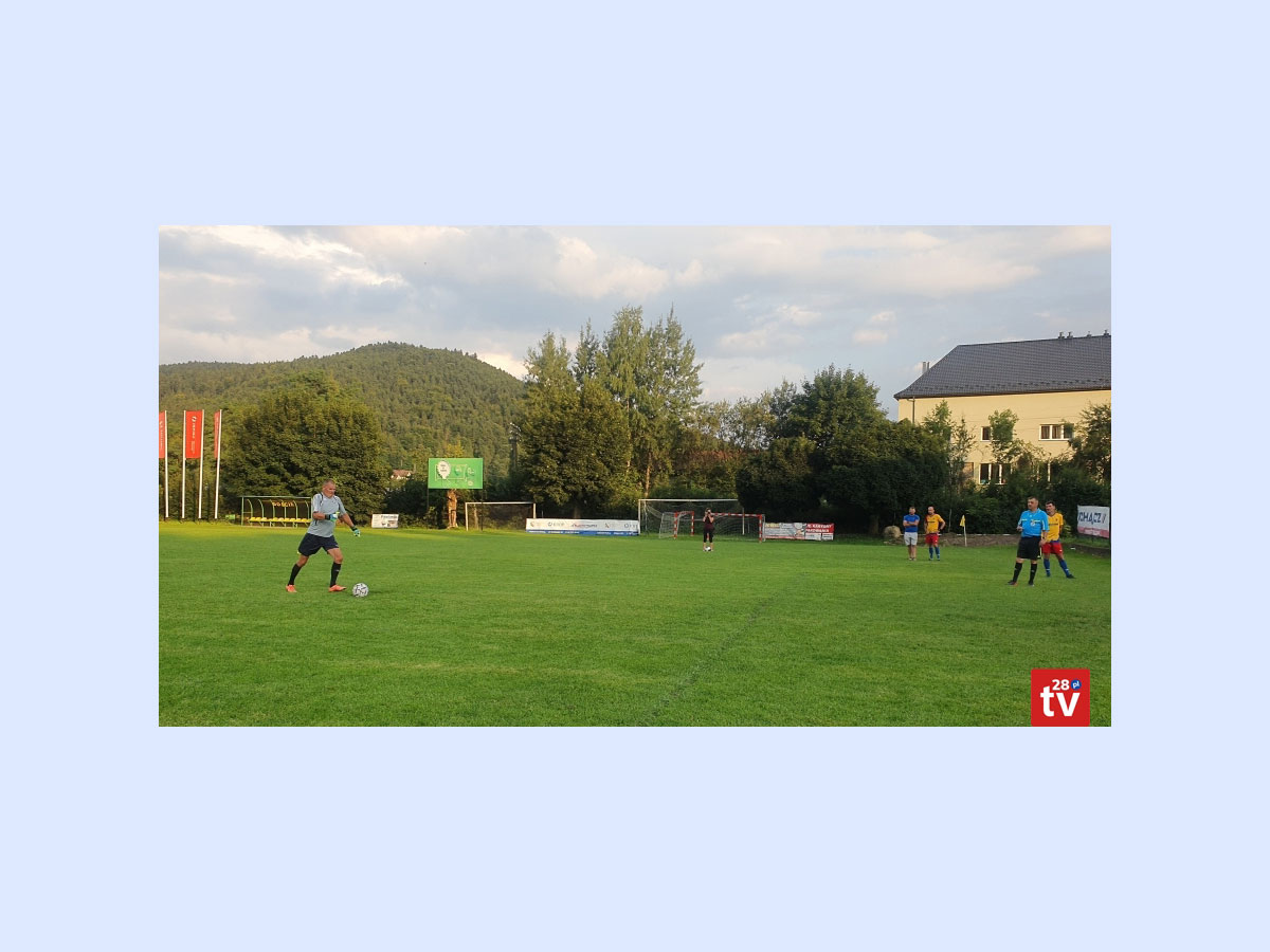 Nadanie stadionowi w Tymbarku imienia Józefa Sipaka